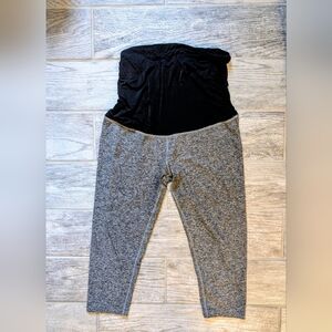 Beyond the Bump Black Gray Spacedye XXl GUC Capris